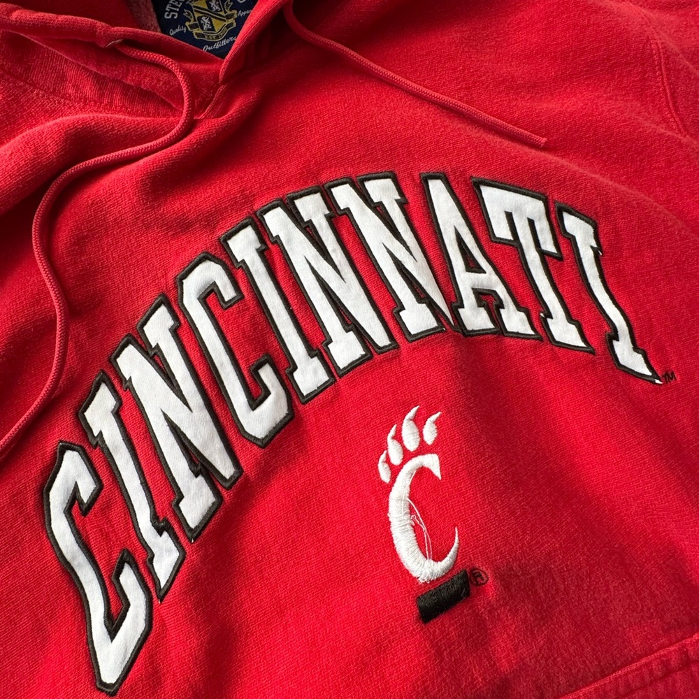 #660 UNIVERSITY OF CINCINNATI BEARCATS (VINTAGE) STEVE & BERRY’S VINTAGE HOODIE - Picture 5 of 13
